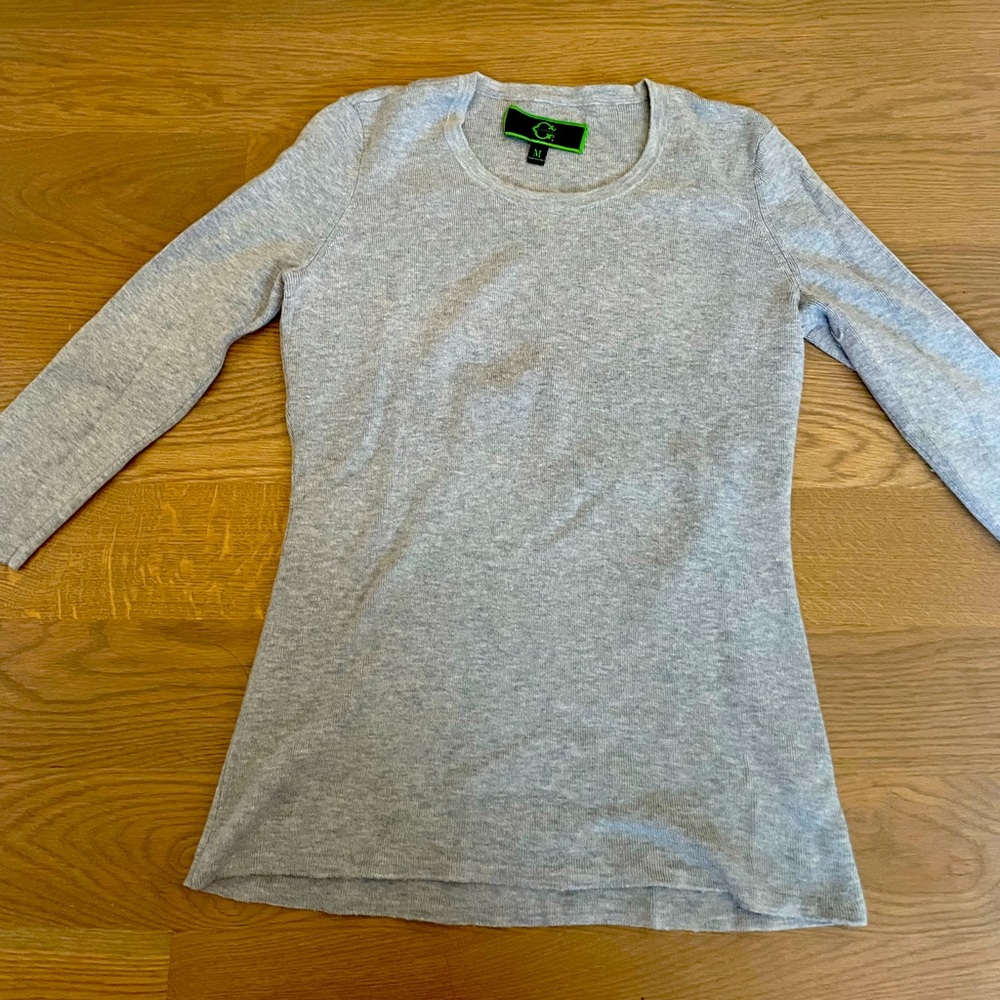 C wonder woman’s sweater. Grey. Size medium.